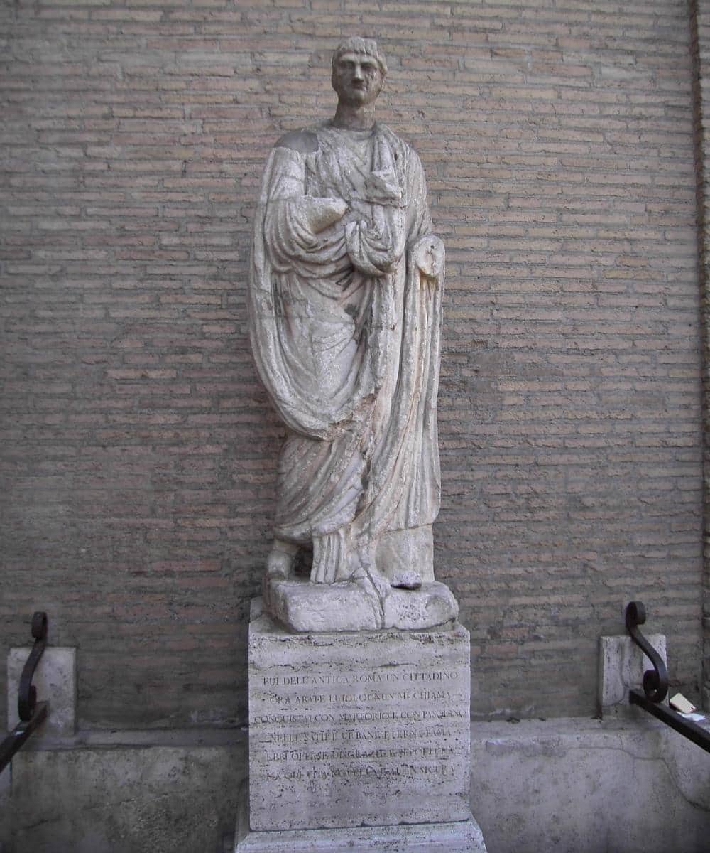 6.  L'Abate Luigi, la Statua acefala